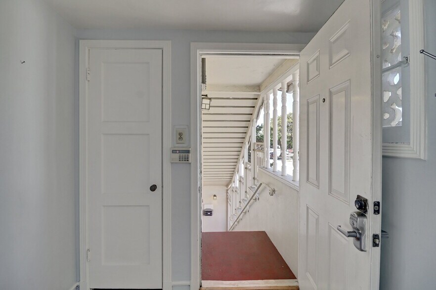 More Photos Of 2600 Macdonald Ave, Richmond Office Residential For Sale