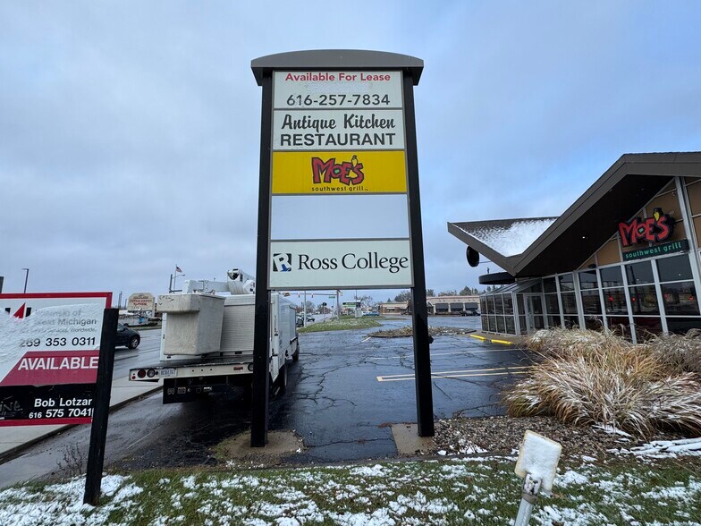 More Photos Of 6211 S Westnedge Ave, Portage Freestanding For Lease