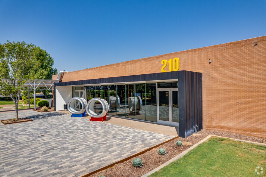 More Photos Of 1300 S Litchfield Rd, Goodyear Unknown For Lease