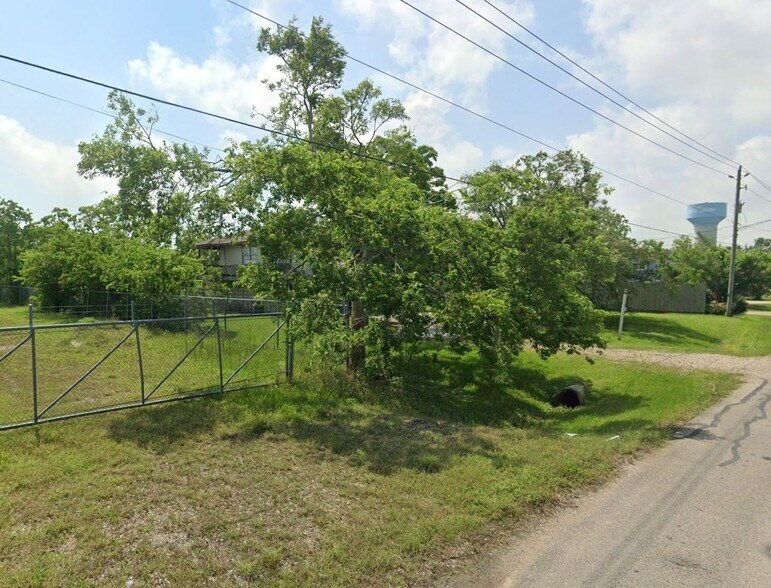 More Photos Of 333 24th St, San Leon Land For Sale