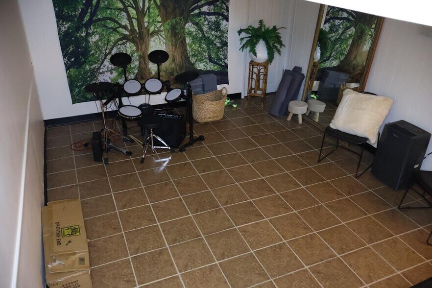 More Photos Of 482 Main St, Hazard Office Residential For Sale