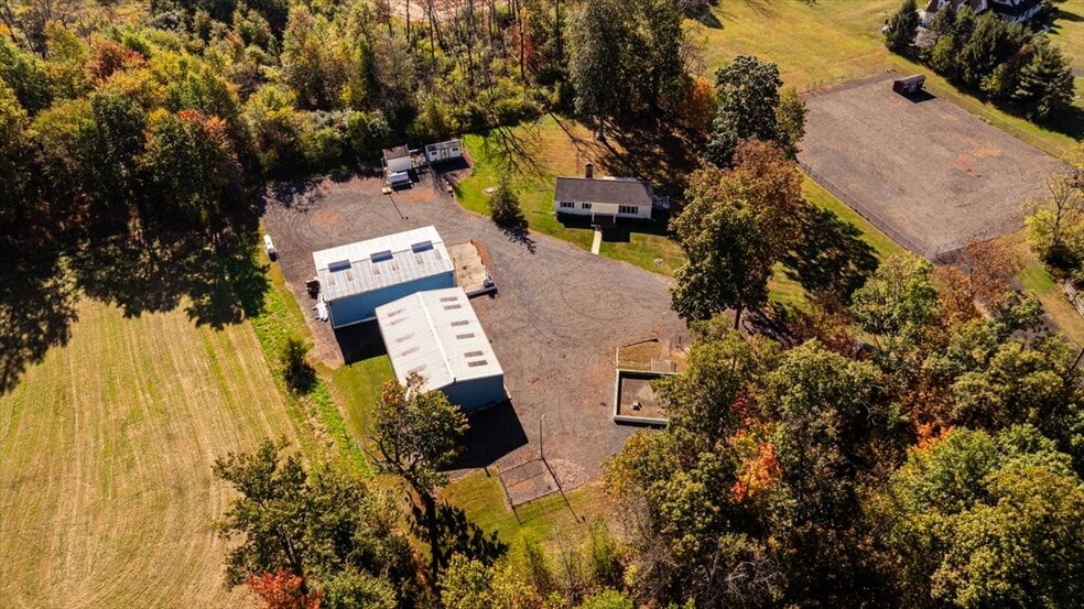 More Photos Of 563 Deep Run Rd, Perkasie Contractor Storage Yard For Sale