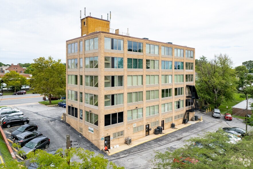 More Photos Of 40 S Dundalk Ave, Baltimore Office For Lease