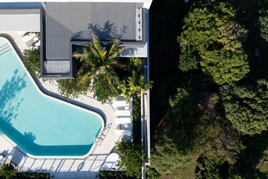 More Photos Of 23 NE 17th Ter, Miami Apartments For Lease