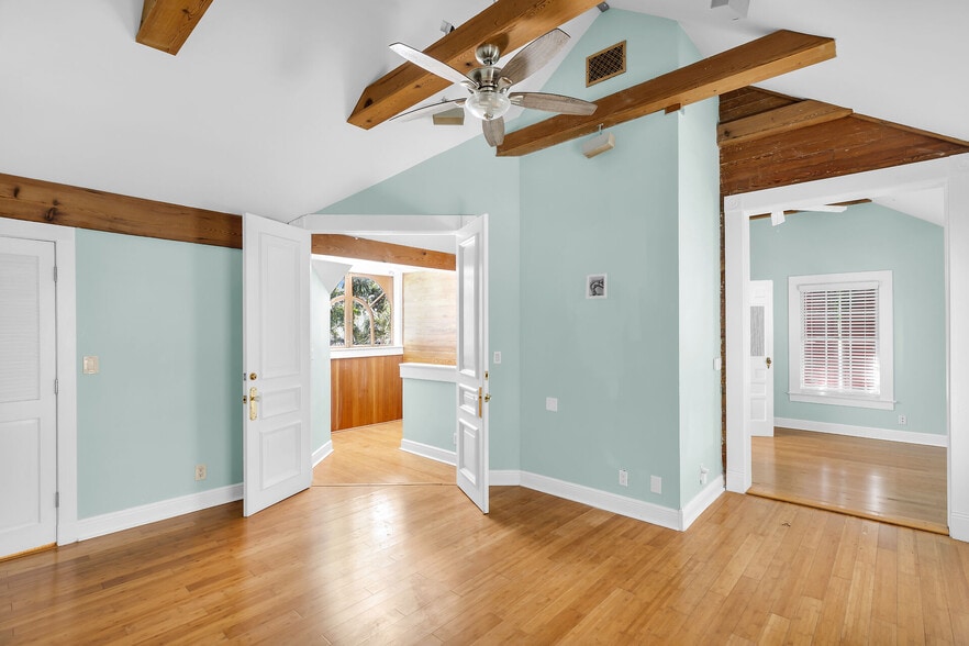 More Photos Of 1409 Truman Ave, Key West Specialty For Sale