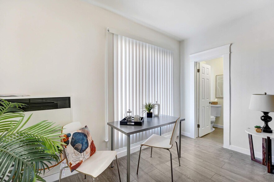 More Photos Of 2906 S San Pedro St, Los Angeles Apartments For Sale