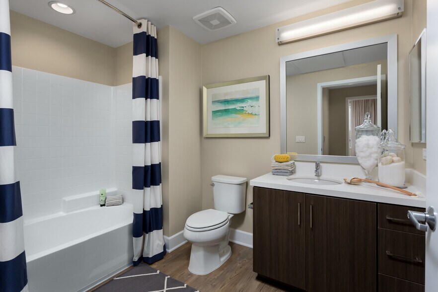 More Photos Of 7400 Center Ave, Huntington Beach Apartments For Lease