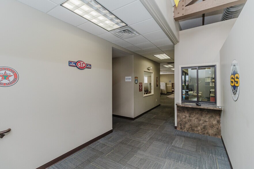 More Photos Of 3101 S Broadway St, Wichita Freestanding For Sale
