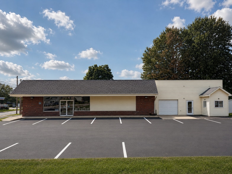 Primary Photo Of 301 Beech St, Connersville General Retail For Sale