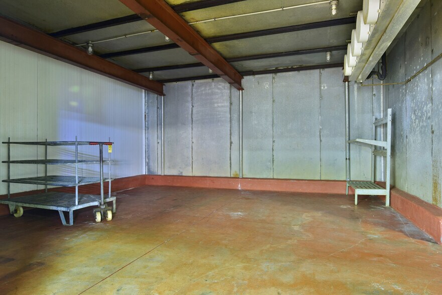 More Photos Of 126 Erie St, Cortland Warehouse For Lease