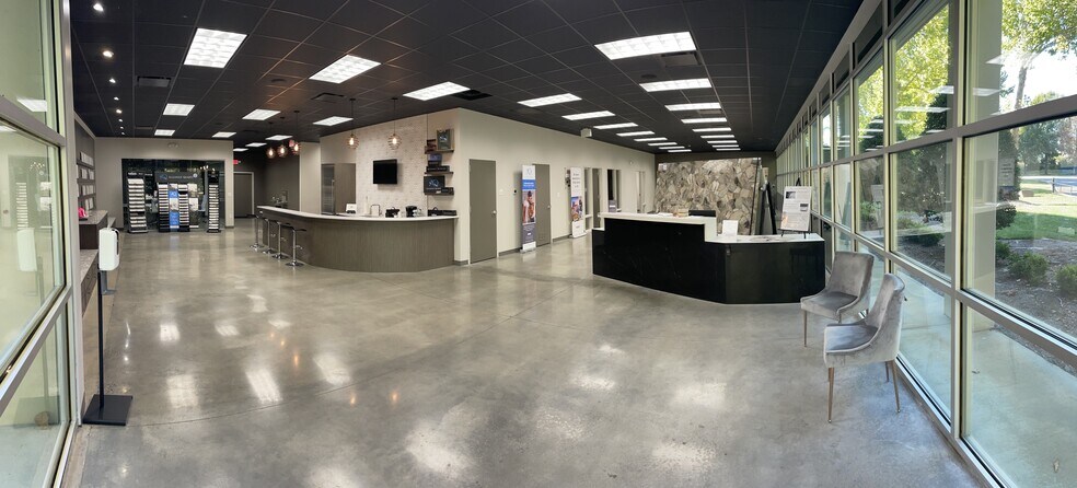 More Photos Of 4120 Turtle Creek Ln, Charlotte Warehouse For Lease