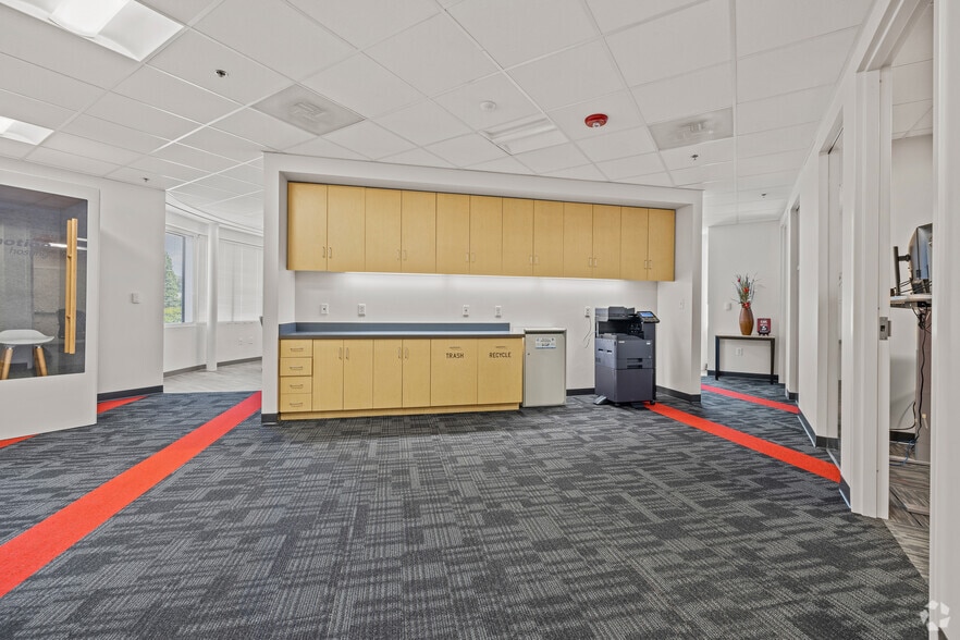 More Photos Of 555 S Independence Blvd, Virginia Beach Office For Lease