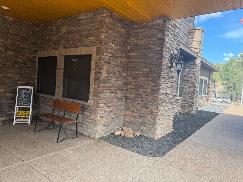 More Photos Of 2450 S White Mountain Rd, Show Low Showroom For Lease