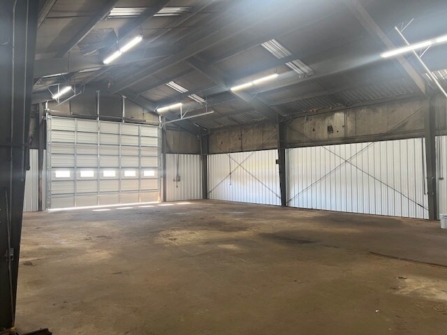 More Photos Of 3651 Eastend Dr, Humboldt Light Manufacturing For Lease