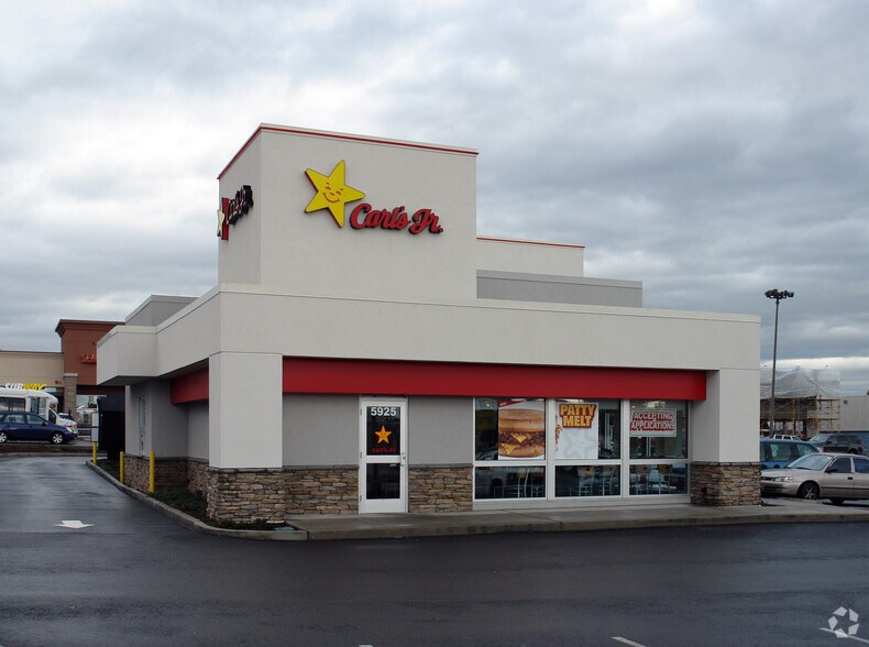 More Photos Of 6111-6201 6th Ave, Tacoma Unknown For Lease