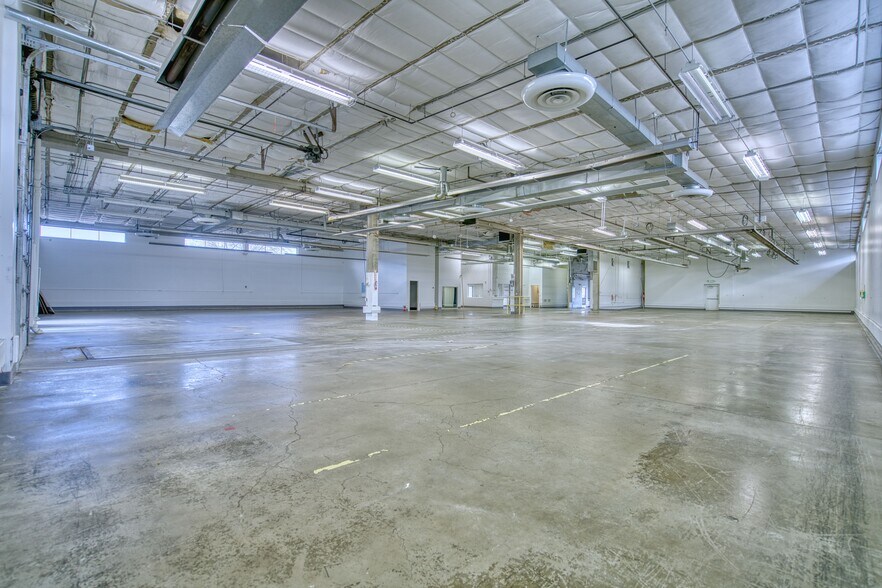 More Photos Of 1860 38th St, Boulder Distribution For Lease