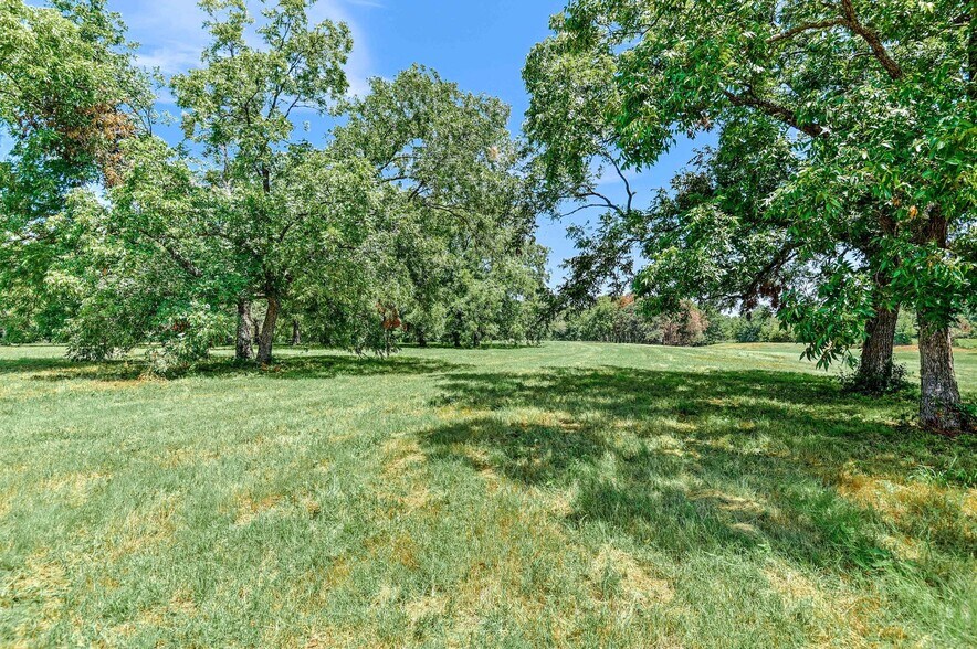 More Photos Of 27160 State Highway 56, Whitesboro Land For Sale