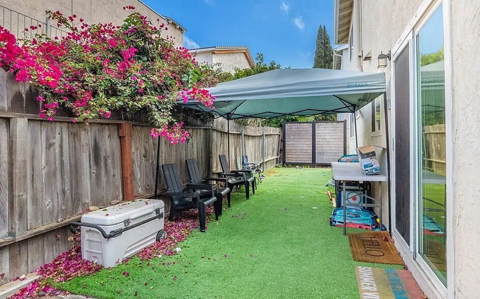More Photos Of 2615 Rockefeller Ln, Redondo Beach Apartments For Sale