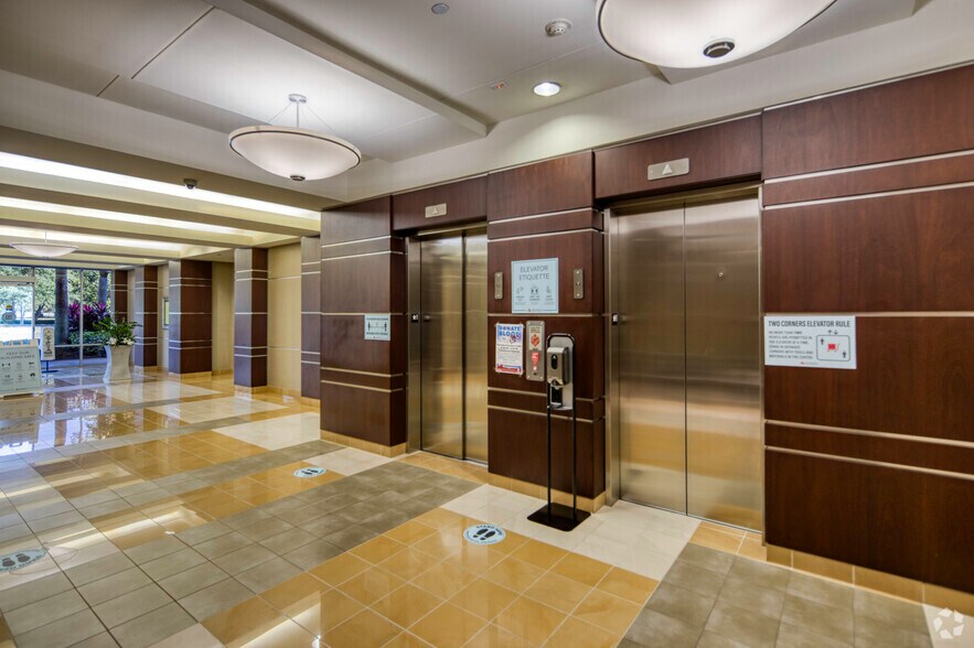 More Photos Of 4041 Park Oaks Blvd, Tampa Office For Lease