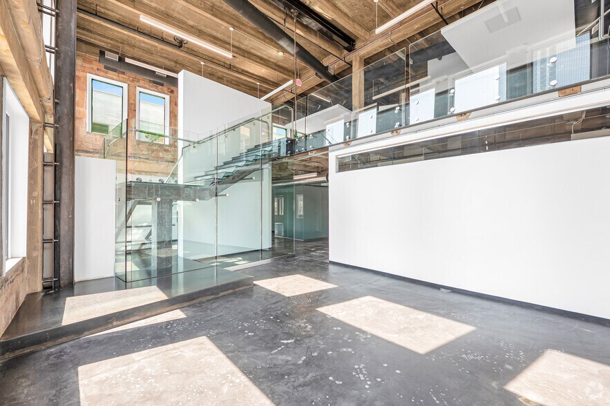More Photos Of 1801 N Lamar St, Dallas Loft Creative Space For Lease