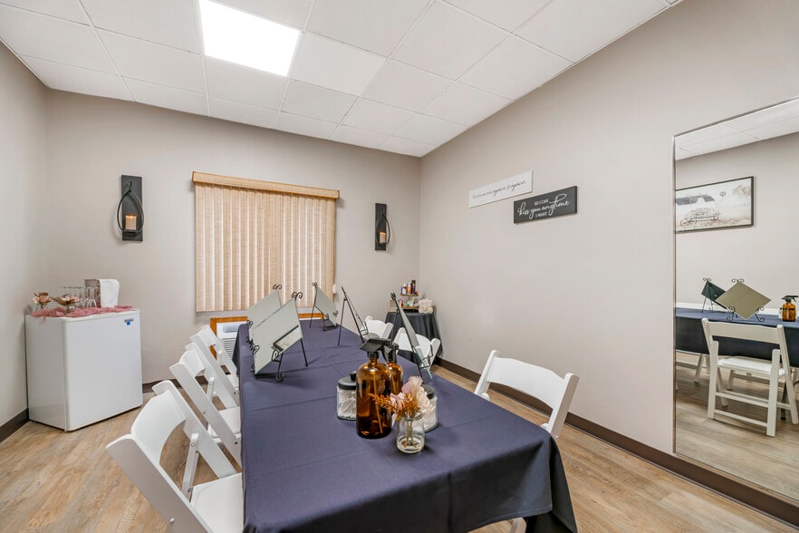 More Photos Of 250 W Church St, Mishicot Hotel For Sale