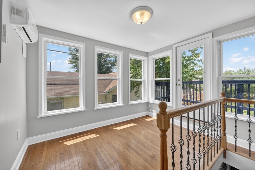 More Photos Of 7205 Livingston Rd, Oxon Hill Office Residential For Sale