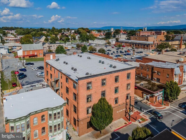More Photos Of 100 W Franklin St, Hagerstown Office Residential For Lease