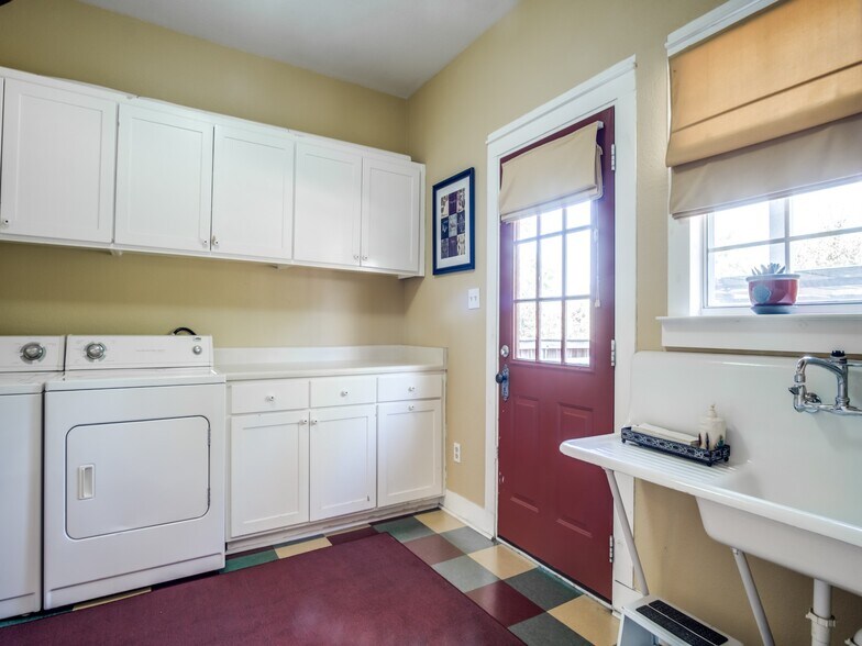 More Photos Of 118 N Plant Ave, Boerne Medical For Lease