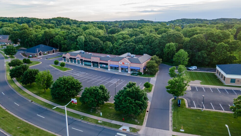 More Photos Of 3418-3450 Oakwood Hills Pky, Eau Claire Unknown For Lease