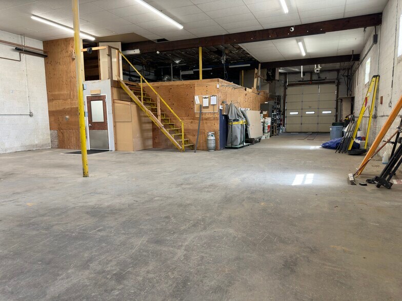 More Photos Of 50 Sheridan St, Stratford Manufacturing For Sale