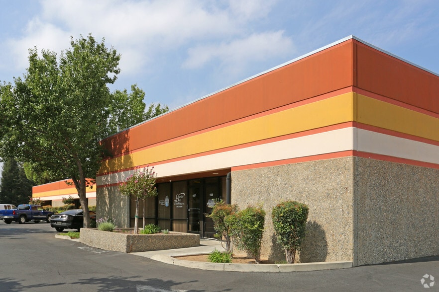 Primary Photo Of 4720 W Jennifer Ave, Fresno Light Distribution For Lease