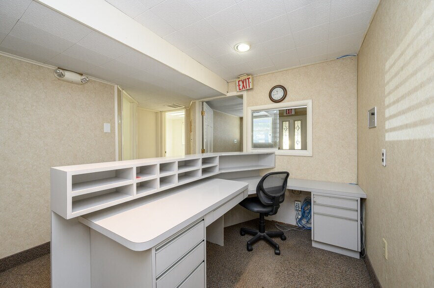 More Photos Of 373 Ford Ave, Fords Medical For Sale