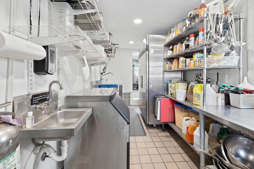 More Photos Of 4697 4697 St, Manchester Center Restaurant For Sale