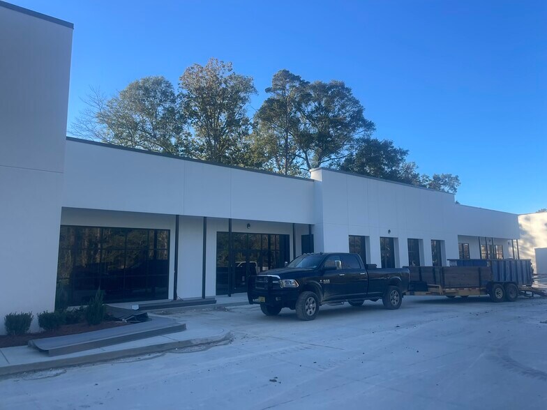 More Photos Of 7702 Magnolia Beach Rd, Denham Springs Office For Lease