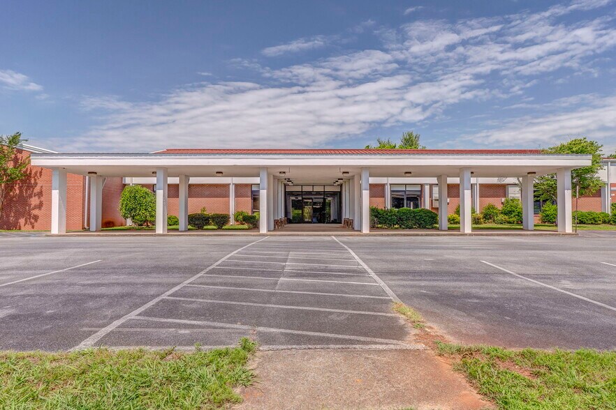 More Photos Of 13 Rome Rd SW, Cave Spring Office For Sale