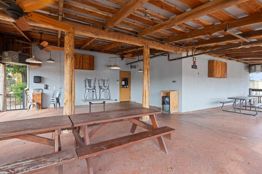 More Photos Of 2411 N US Highway 281, Marble Falls Restaurant For Sale