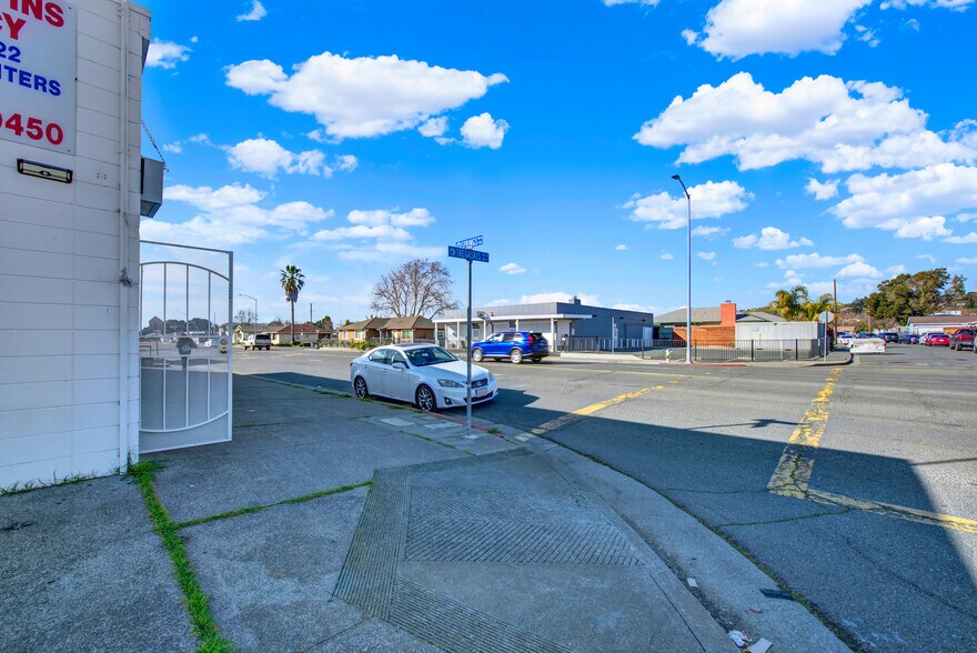 More Photos Of 1727-1731 Springs Rd, Vallejo Freestanding For Sale