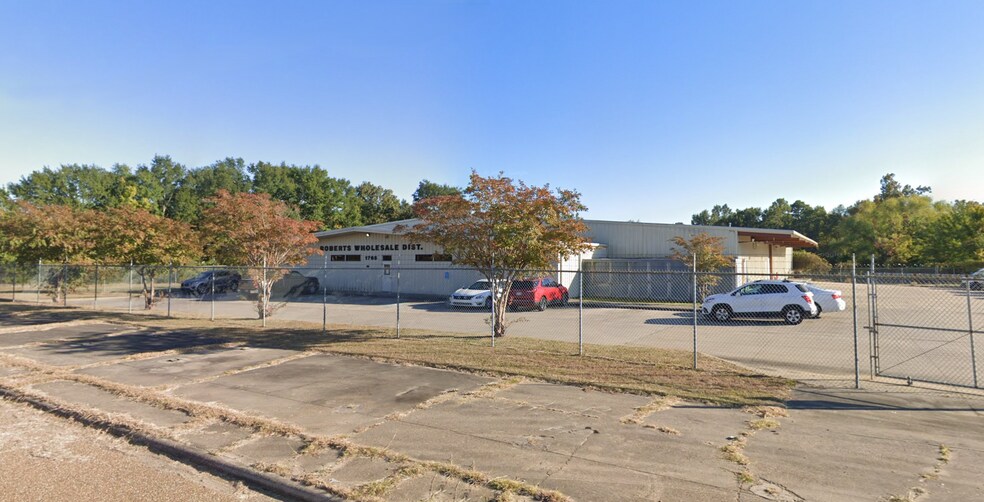 Primary Photo Of 1765 Claiborne Ave, Shreveport Warehouse For Lease