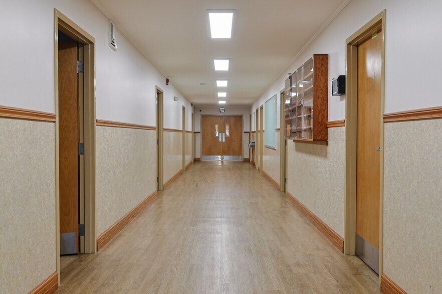 More Photos Of 261 College Hwy, Southwick Specialty For Sale