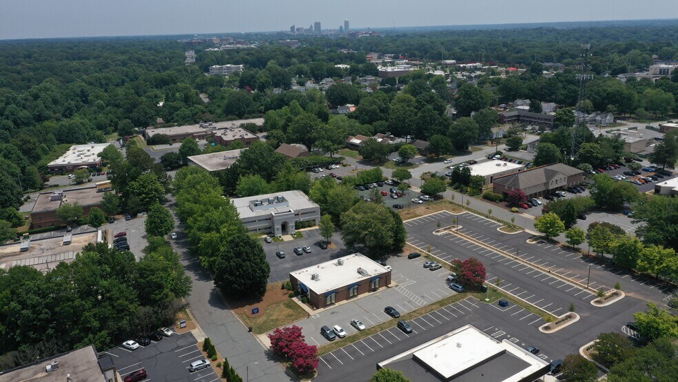 More Photos Of 185 Charlois Blvd, Winston-Salem Office For Lease