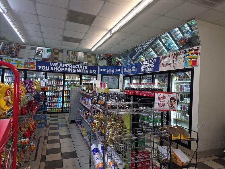 More Photos Of 800 Elberta Rd, Warner Robins General Retail For Sale