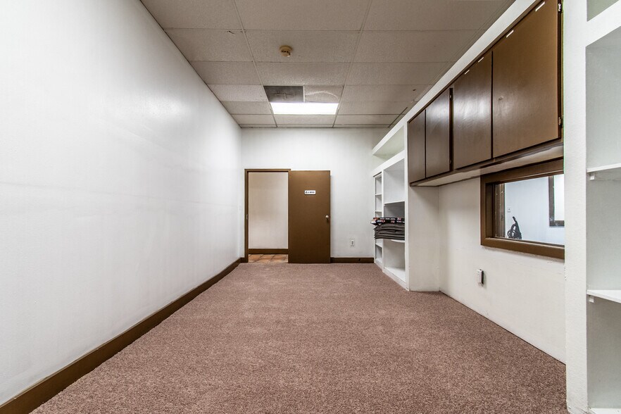 More Photos Of 4929 Everhart Rd, Corpus Christi Freestanding For Sale