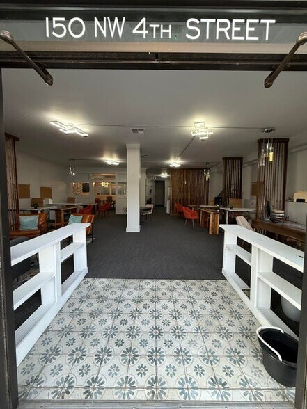More Photos Of 150 NW 4th St, Prineville Office For Sale