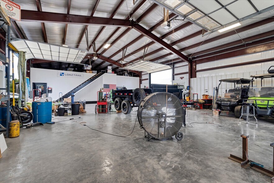 More Photos Of 538 Industrial Pk Acc rd, Trumann Flex For Lease
