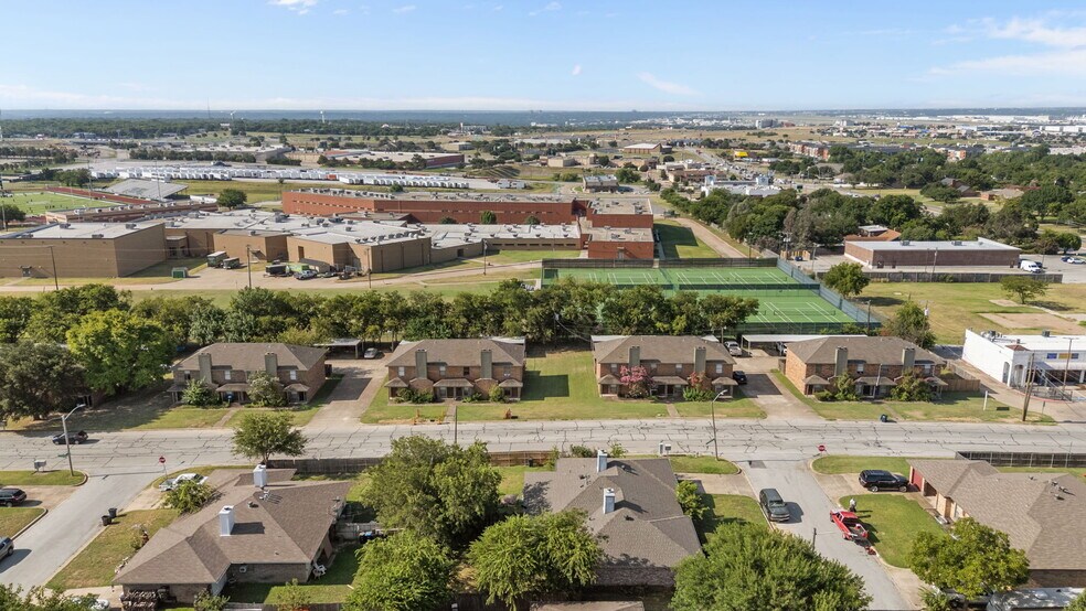 More Photos Of 5841 Shadydell Dr, Fort Worth Apartments For Sale