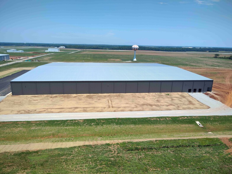 More Photos Of 290 Counts Dr, Muscle Shoals Manufacturing For Sale