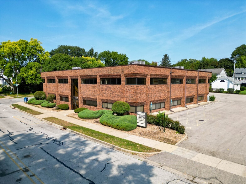 More Photos Of 445 W Jackson Ave, Naperville Medical For Lease