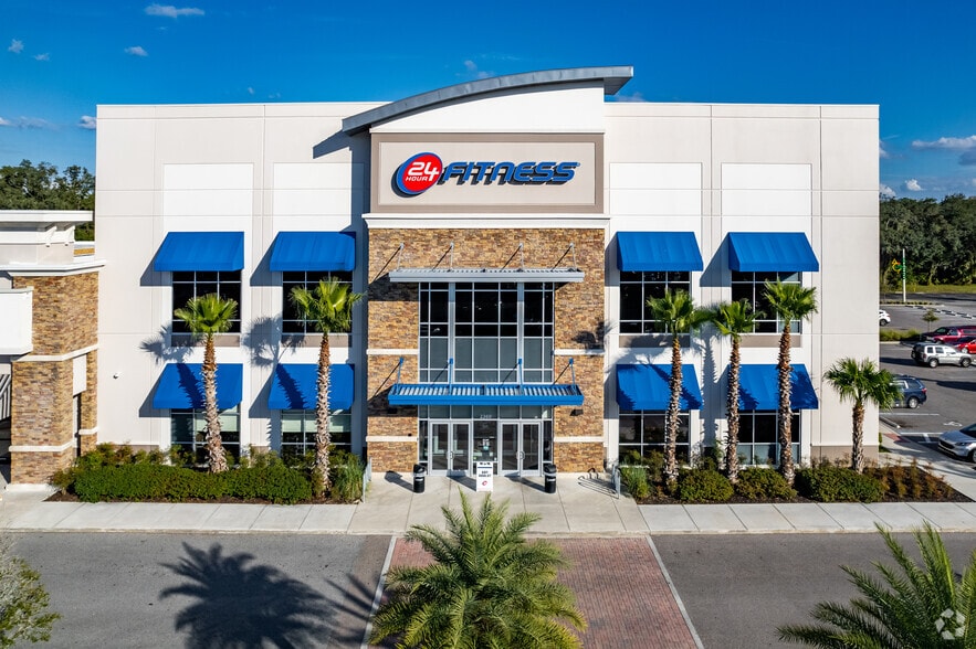 More Photos Of 2350-2370 E Semoran Blvd, Apopka Freestanding For Lease