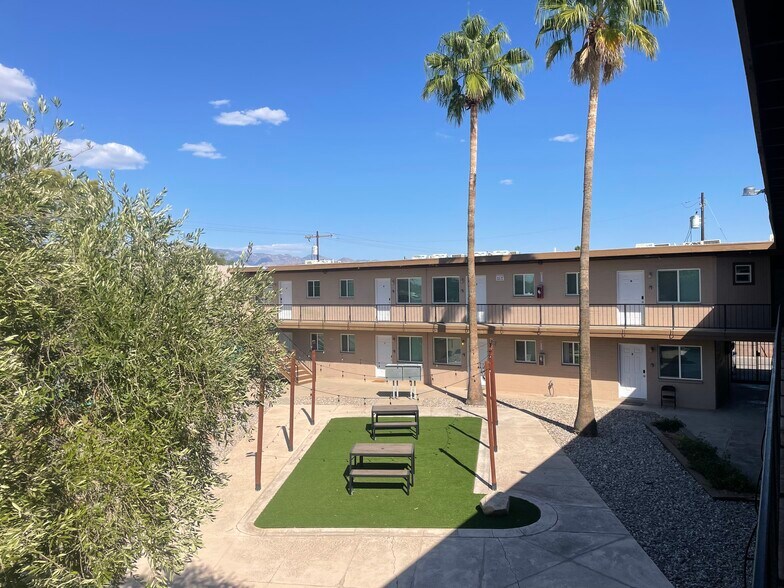 More Photos Of 4302 E Bellevue St, Tucson Apartments For Sale