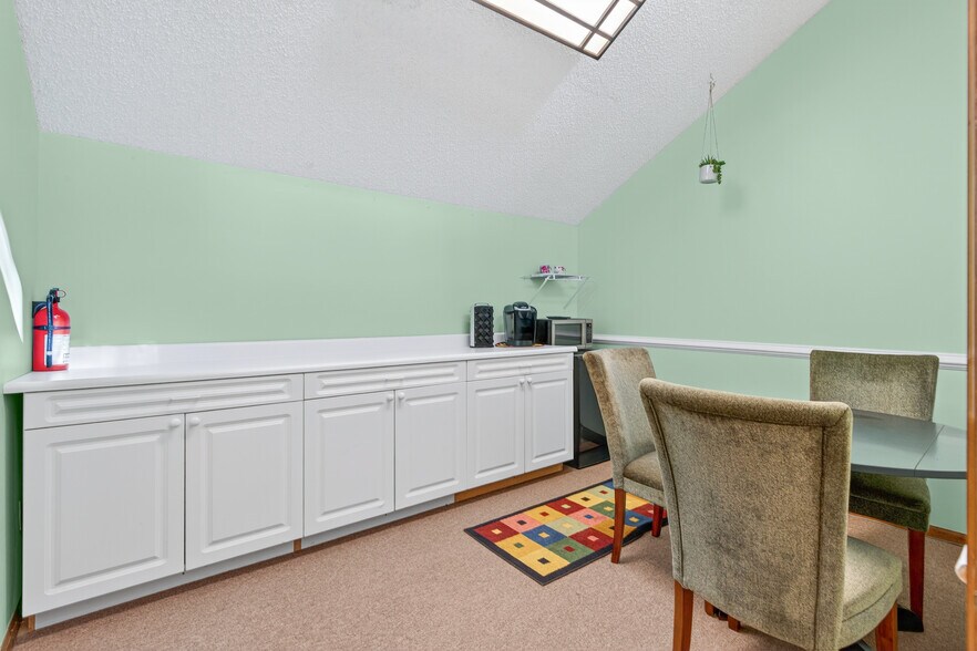 More Photos Of 5-10 Brunswick Woods Dr, East Brunswick Office For Sale